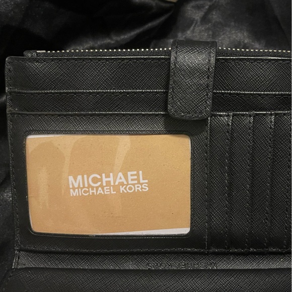 Michael Kors Adele Leather Smartphone Wallet - Picture 5 of 8